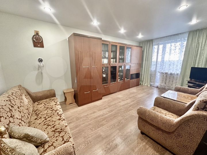 1-к. квартира, 37 м², 8/10 эт.