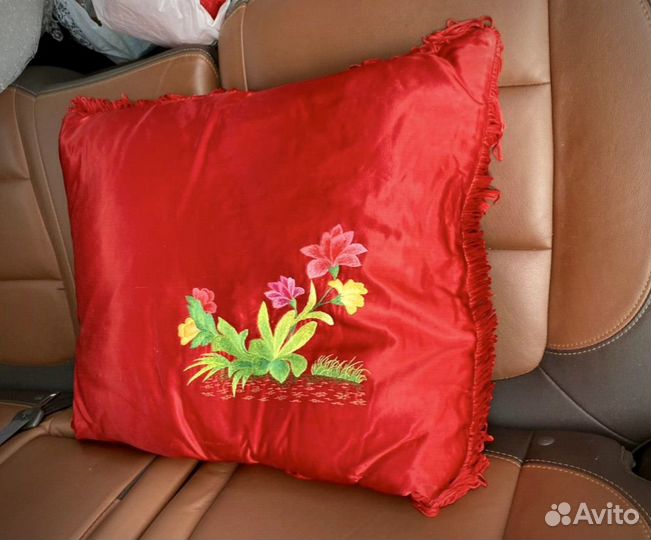 Декоративные подушки. Шелк. Винтаж