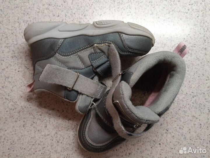 Кроссовки для девочки