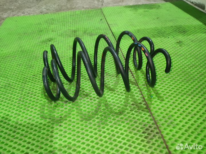 Пружина передняя Skoda octavia