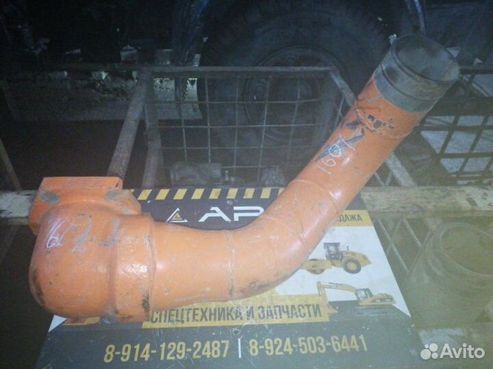 Патрубок Hitachi Zx450-3