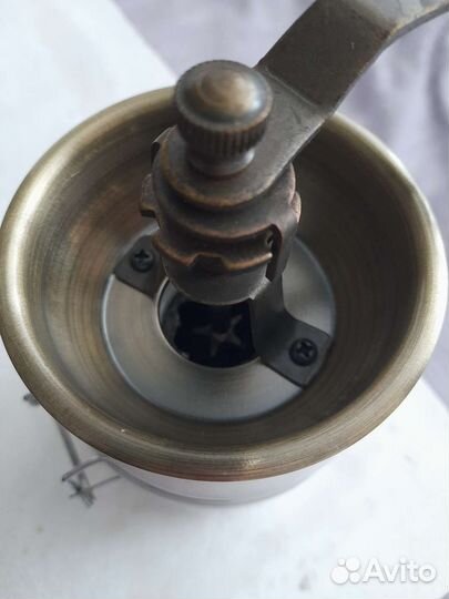 Кофемолка ручная Wellberg новая