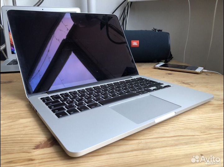 Второй MacBook Pro сына маминой подруги :)