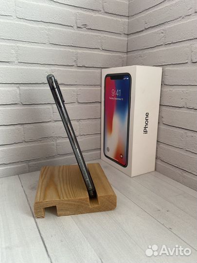 iPhone X, 64 ГБ