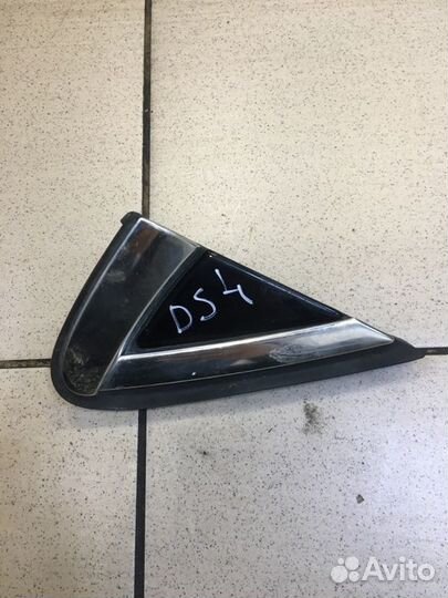 Накладка крыла правая Citroen Ds4