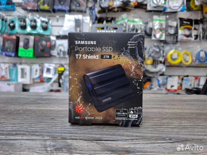 Внешний SSD Samsung T7 Shield 2TB, черный