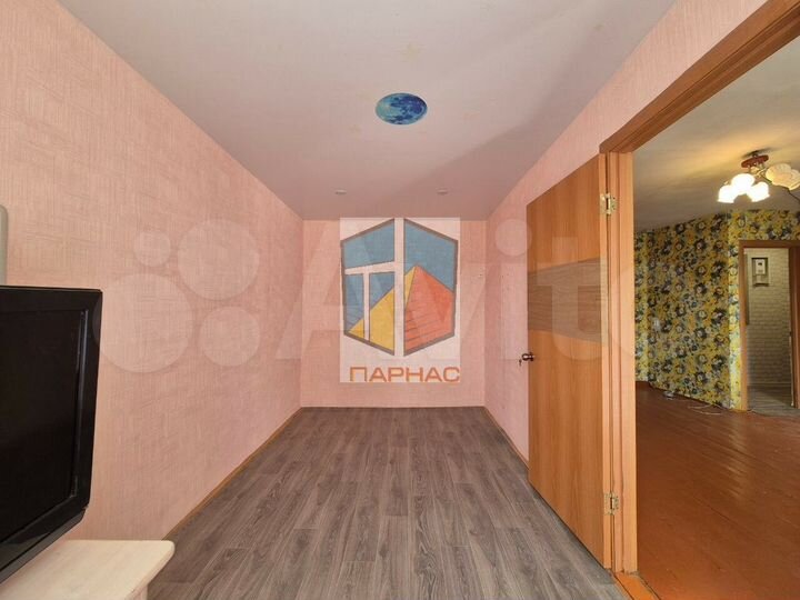 2-к. квартира, 43 м², 4/4 эт.