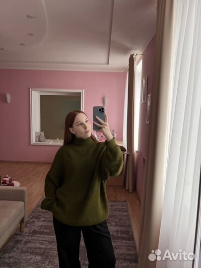 Свитер оливковый