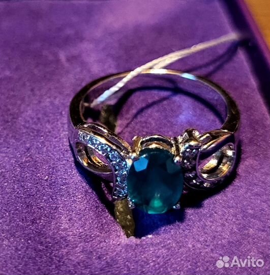 Серебряное кольцо новое