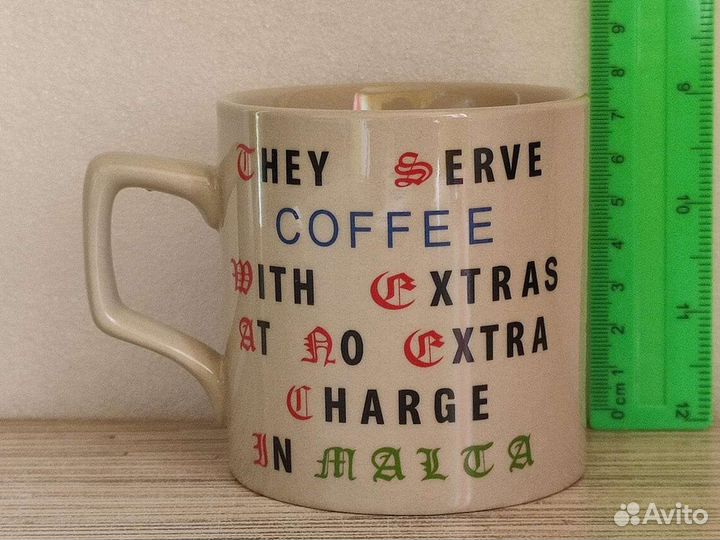 Кружка с юмором. Внутри большой жук