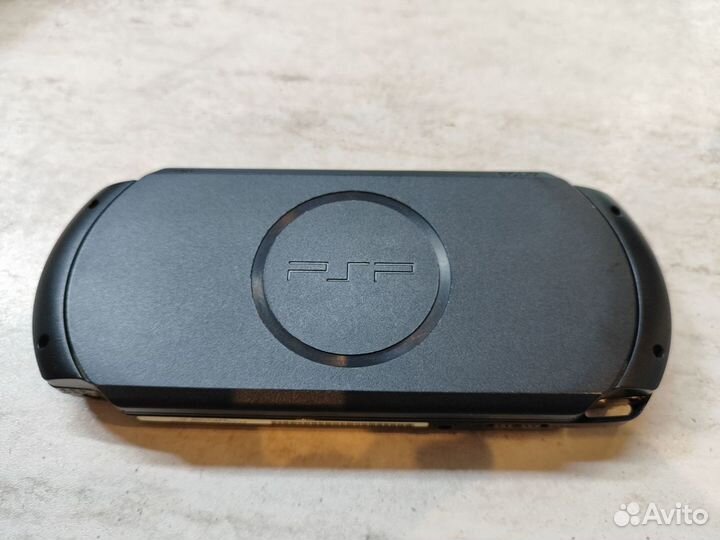 Sony psp e1008 3 игры чехол в хорошем состоянии