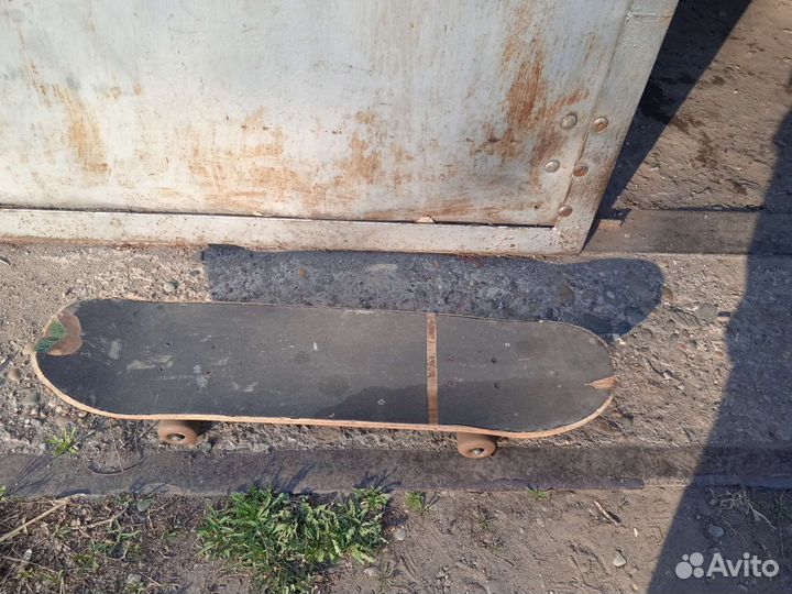 Трюковой самокат, скейтборд