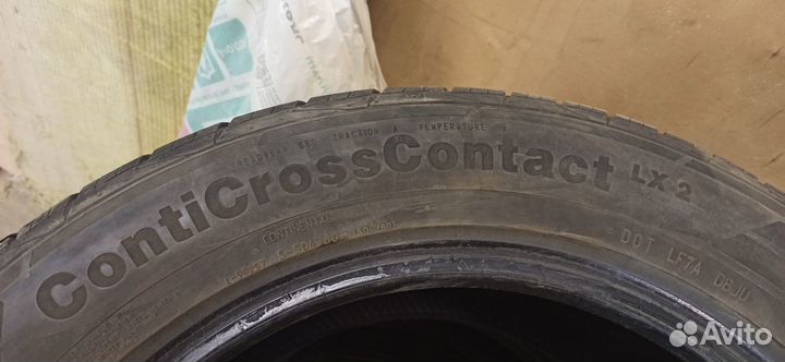 Continental ContiCrossContact LX2 235/55 R17 99V