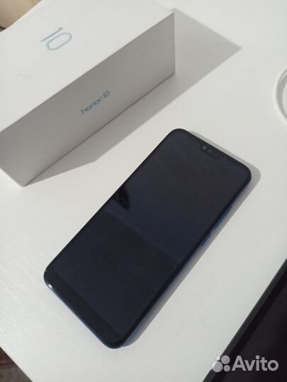 HONOR 10, 4/64 ГБ