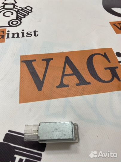 Плафон подсветки багажника Vw Passat B6 3.2 2007