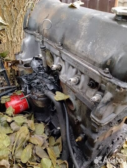 Двигатель 2103