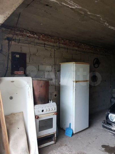 Гараж, > 30 м²