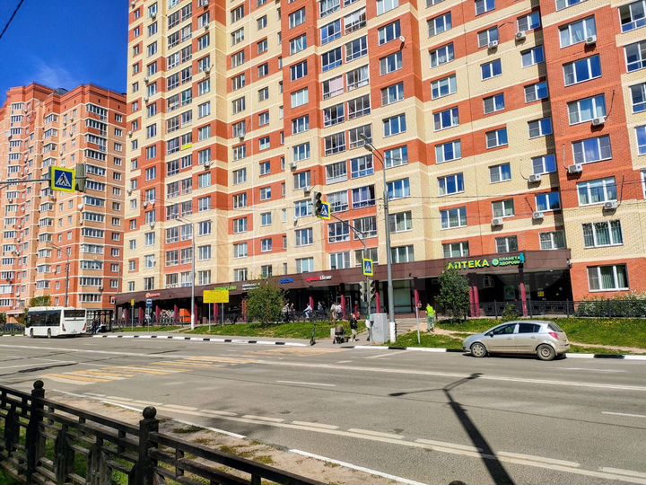 2-к. квартира, 67,8 м², 1/17 эт.