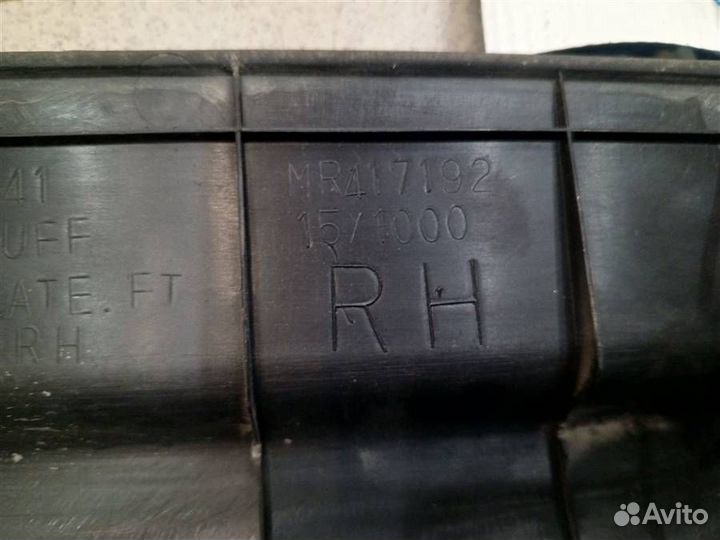 Накладка порога (внутренняя) передняя правая Mits