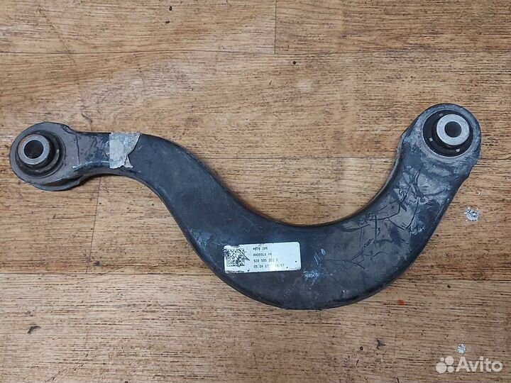 Рычаг задней подвески на VW Passat B8 2015-2019