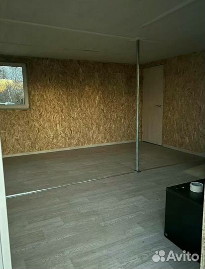 Блок контейнеры металлические. Вагончики для проживания