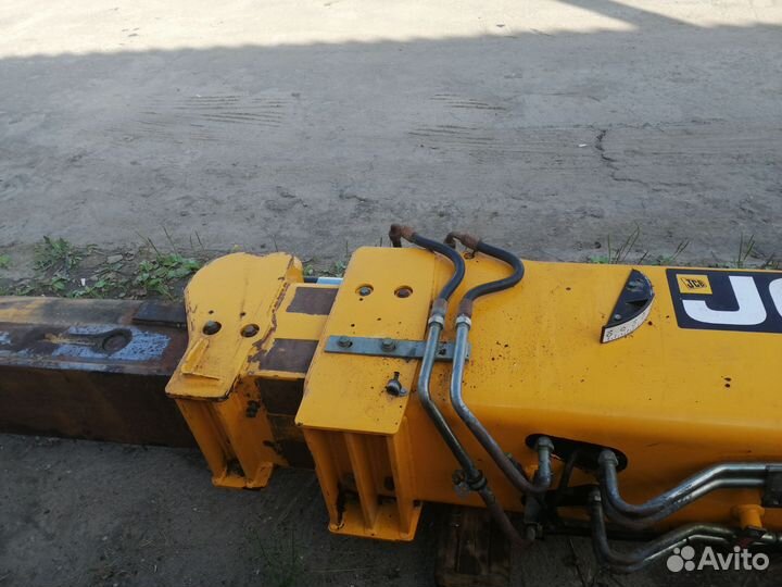 Стрела jcb 535-95AG в сборе