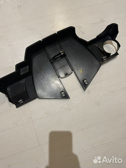 Крышка мотора м112 3,2 mersedes japan