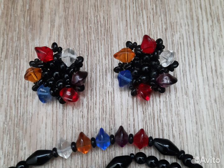 Бусы и серьги-клипсы набор