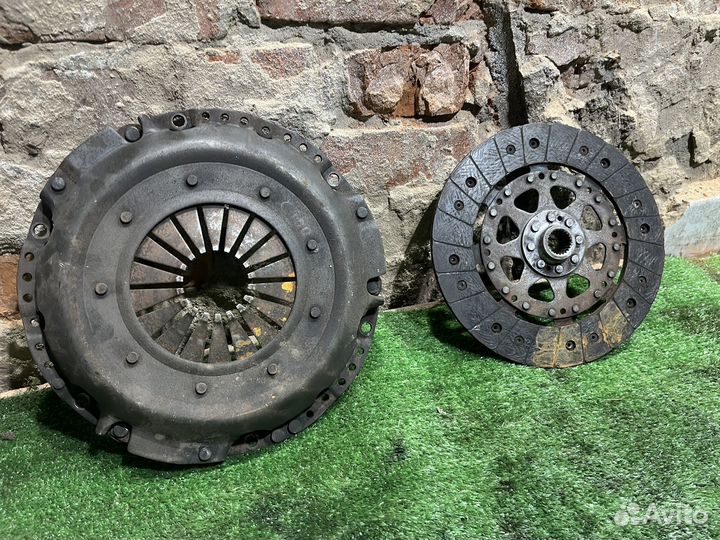 Нажимной диск сцепления Audi 100 C4/A6 C4