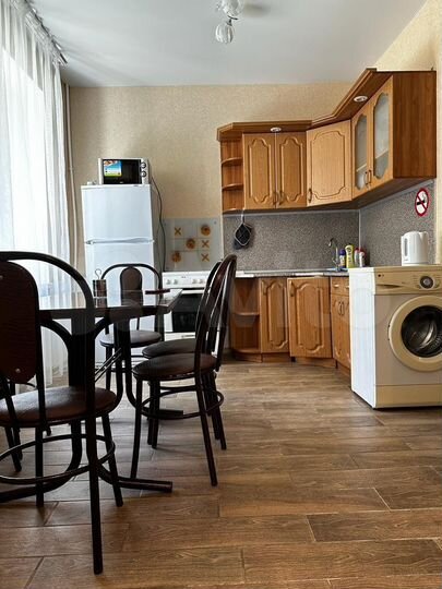 2-к. квартира, 60 м², 2/8 эт.