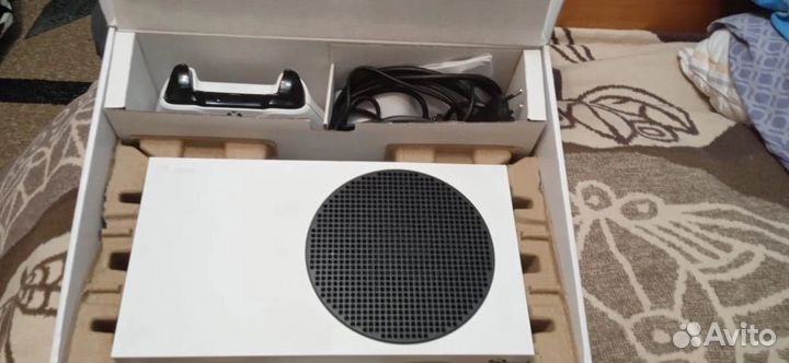 Продам xbox series one