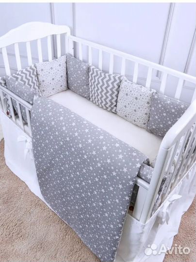 Бортики в кроватку с одеялом новые