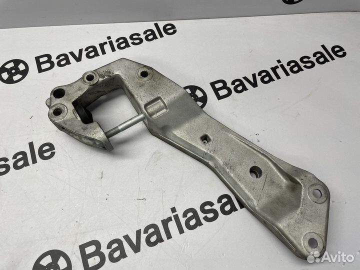 Поперечная балка кпп BMW F10 F07 F01 F02 F13 F06