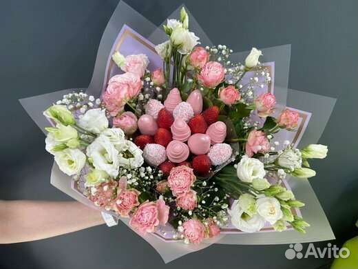 Сладкие букеты из клубники в шоколаде