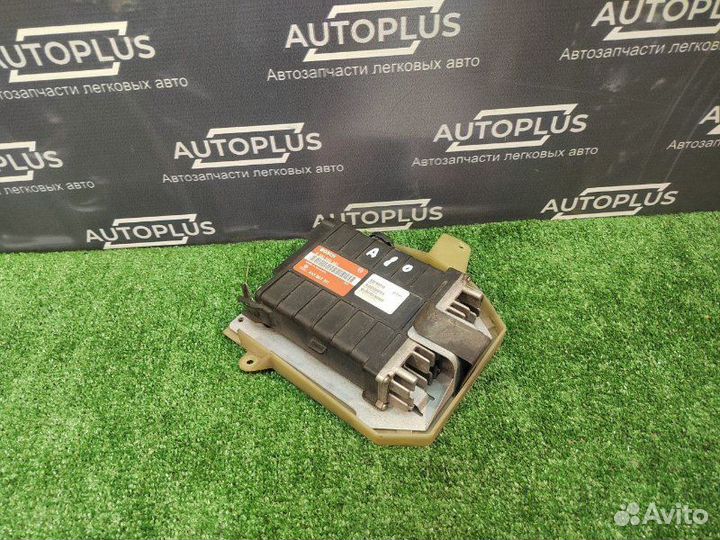 Блок управления двигателем Audi 80