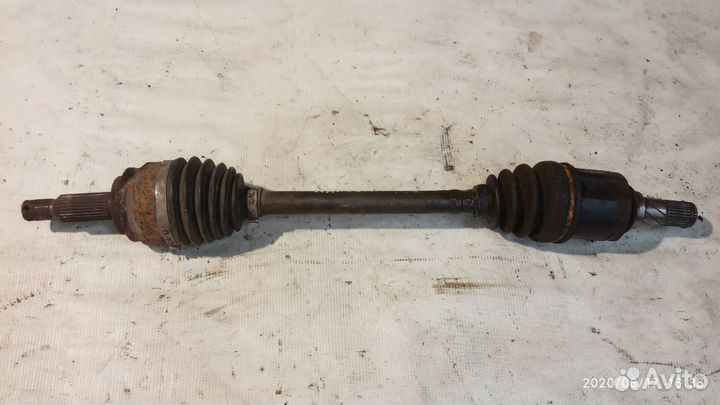 Лансер 10 привод левый