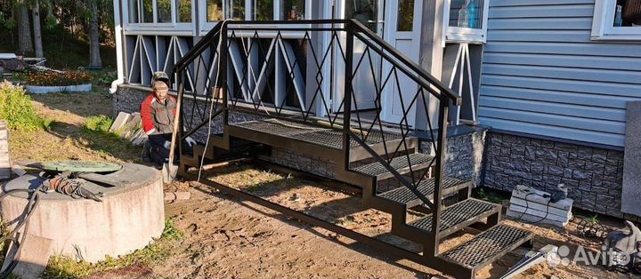 Металлическая лестница от производителя