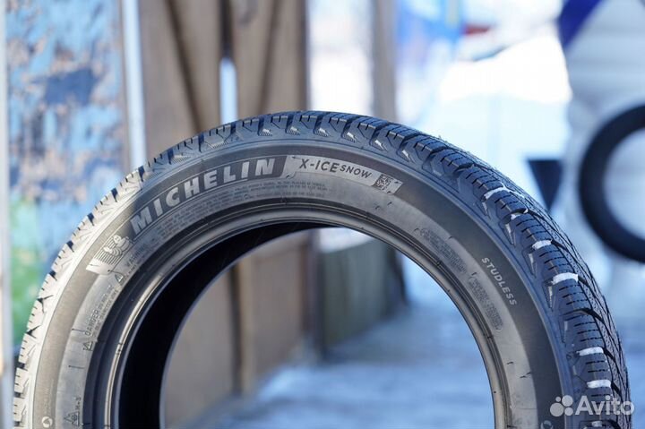 Michelin X-Ice Snow 215/55 R17 98H