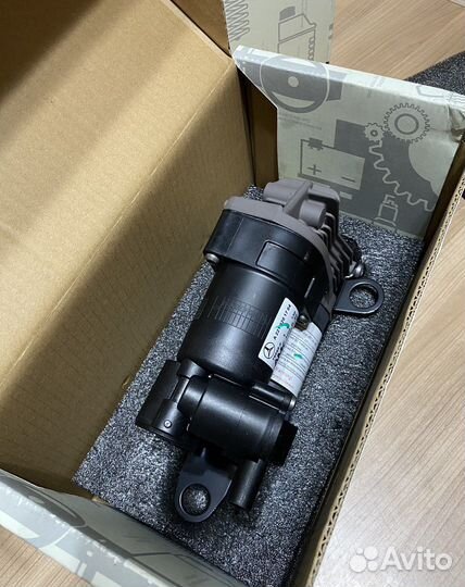 Компрессор пневмоподвески Mercedes S-класс W221