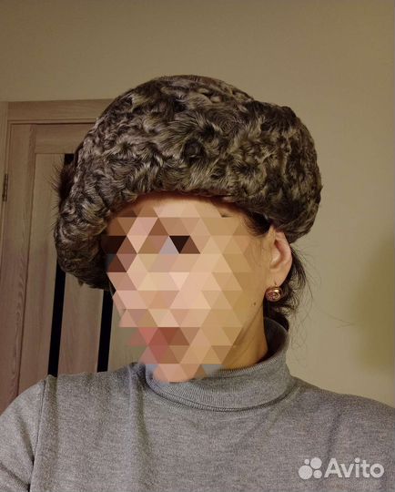 Шляпка зимняя из афганского каракуля
