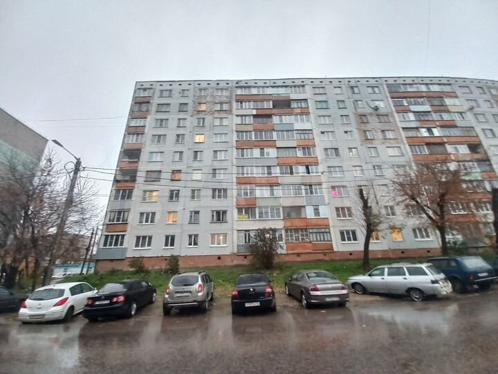 2-к. квартира, 50 м², 2/9 эт.