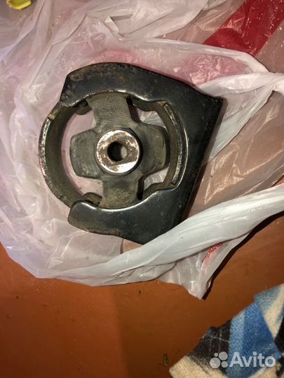 Подушка двигателя Toyota Corolla 120 1nzfe