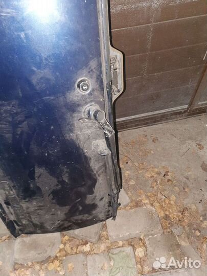 Крышка багажника нижняя на шевроле блейзер