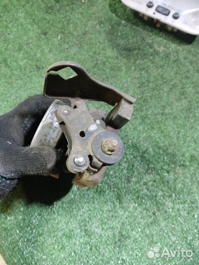 Дроссельная заслонка Ford Fiesta 4