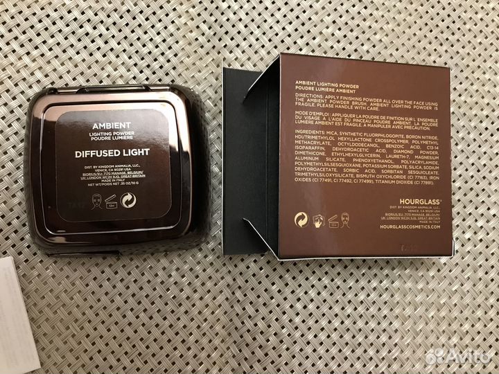 Пудра Hourglass Ambient Lighting Powder