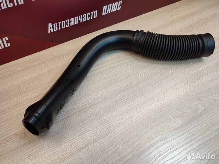 Патрубок воздушного фильтра Renault Sandero