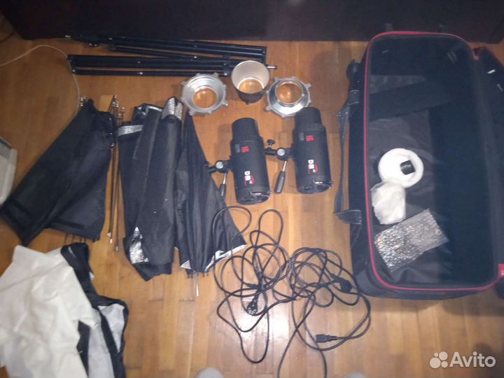 Набор студийных фотовспышек DM 150