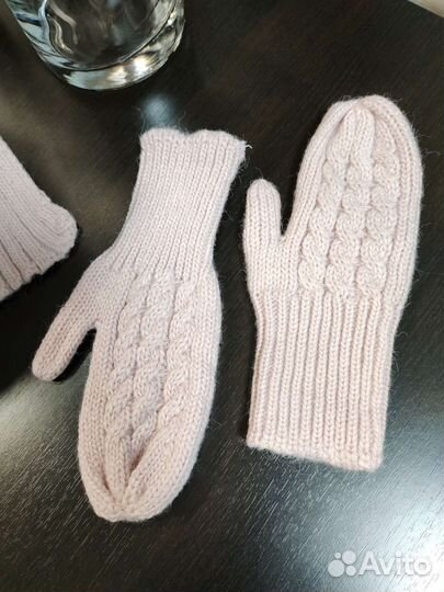 Комплект - шапка, шарф и варежки