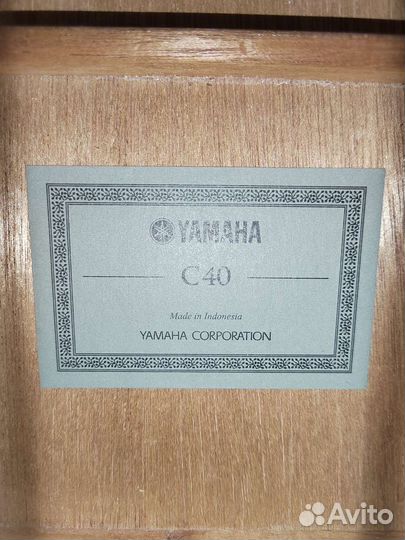Классическая гитара yamaha c40