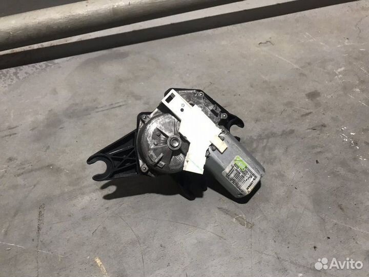 Мотор дворников задний Renault Sandero хетчбек 1.4